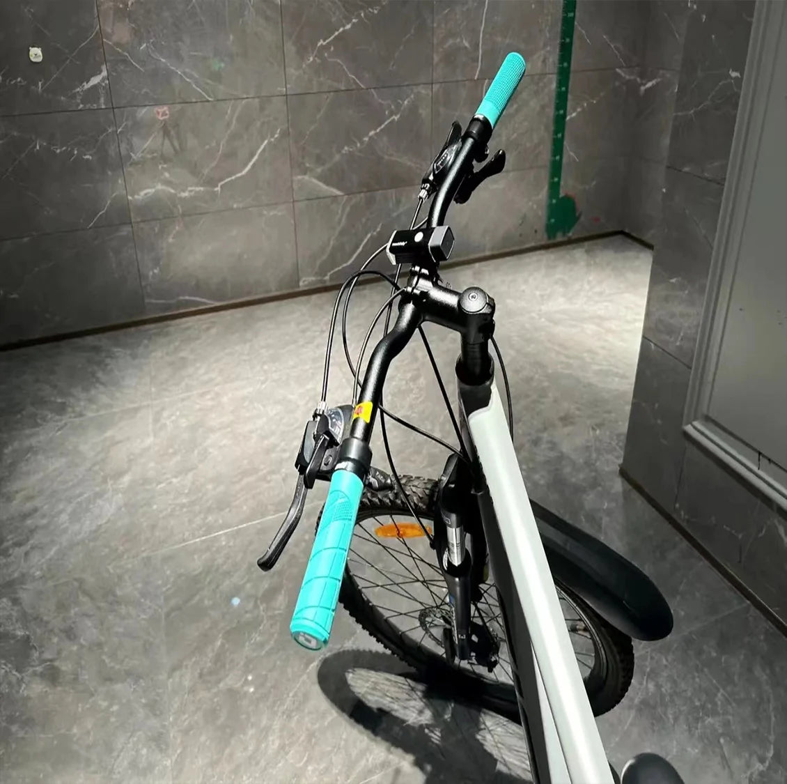 Poignées de Vélo en Alliage d’Aluminium & Caoutchouc