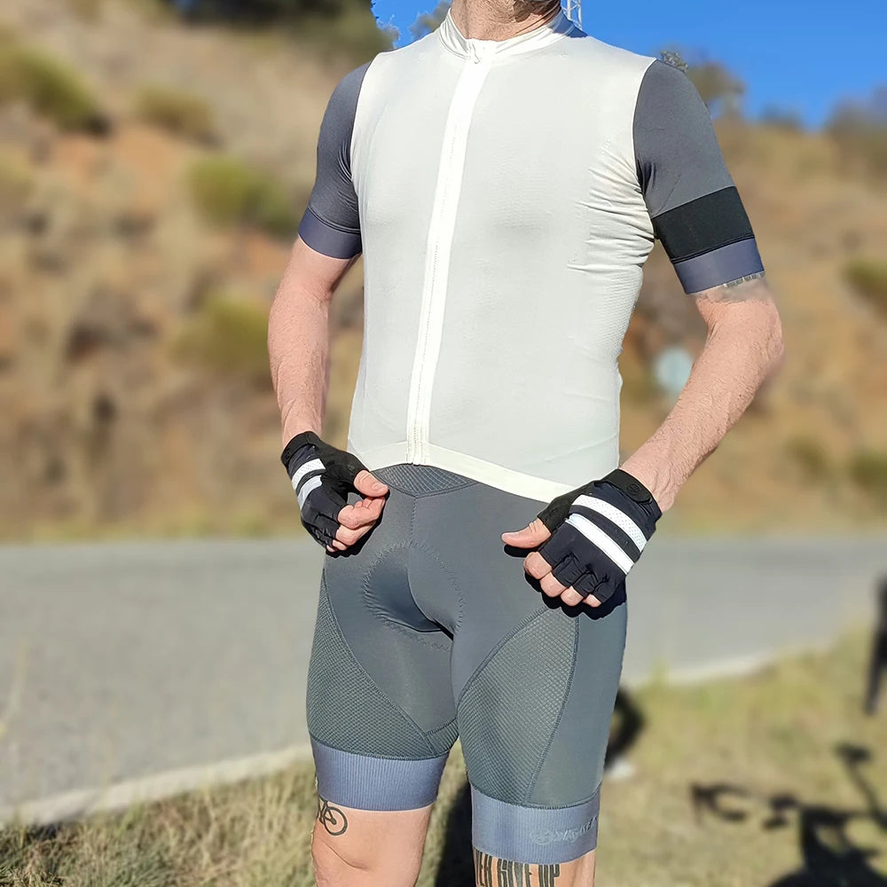 🚴‍♂️ Cuissard Vélo Homme – Confort Jusqu’à 6H de Selle 🔥 Pour les cyclistes qui enchaînent les kilomètres  Conçu pour accompagner les longues sorties sur route ou en tout-terrain.